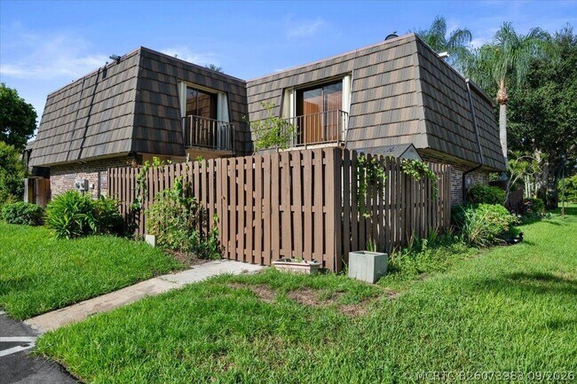 1560 Forest Lakes Cir
