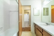 1 BR, 1 BA - 728 SF
