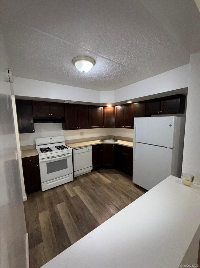 Photo - 71-07 Sutton Pl Unit 1