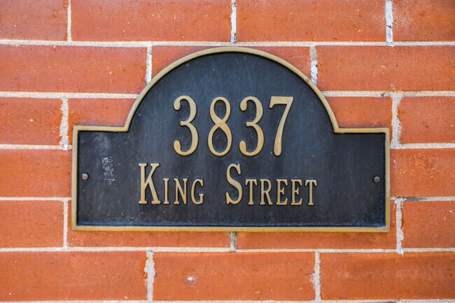 Photo - 3837 King St Casa