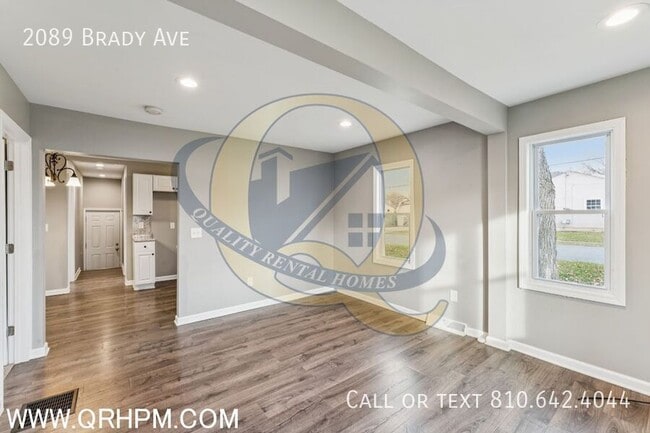 Photo - 2089 Brady Ave