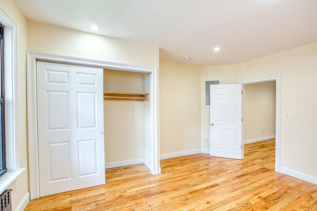 Photo - Updated 3 bedroom 1st floor apartment in Waterbury Unit 1st Floor