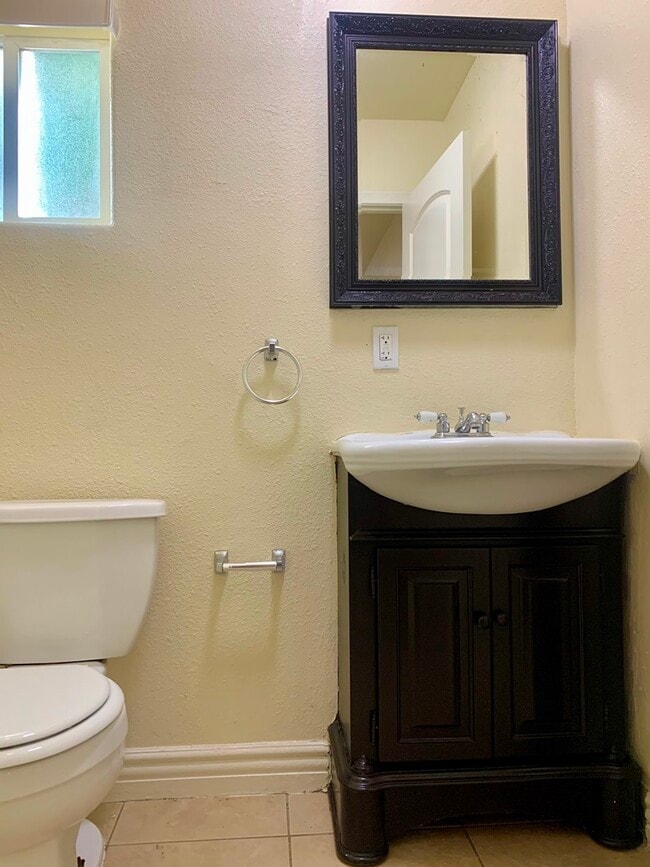 Photo - 2554 Eastlake Ave Unidad 2554