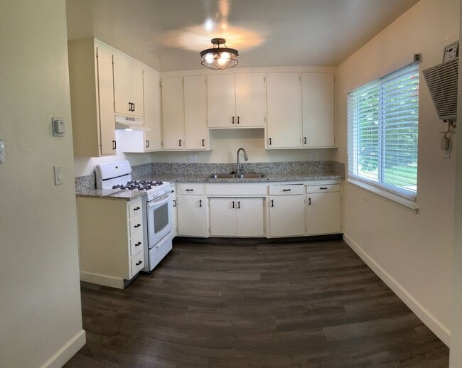 Photo - 1112 Patty Way Unit B