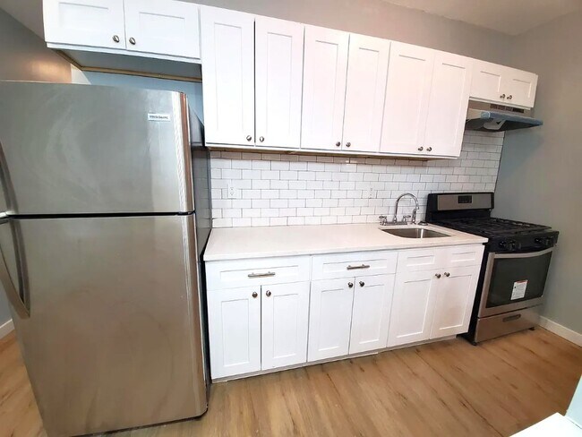 Photo - 139 N 11th St Unit 2R