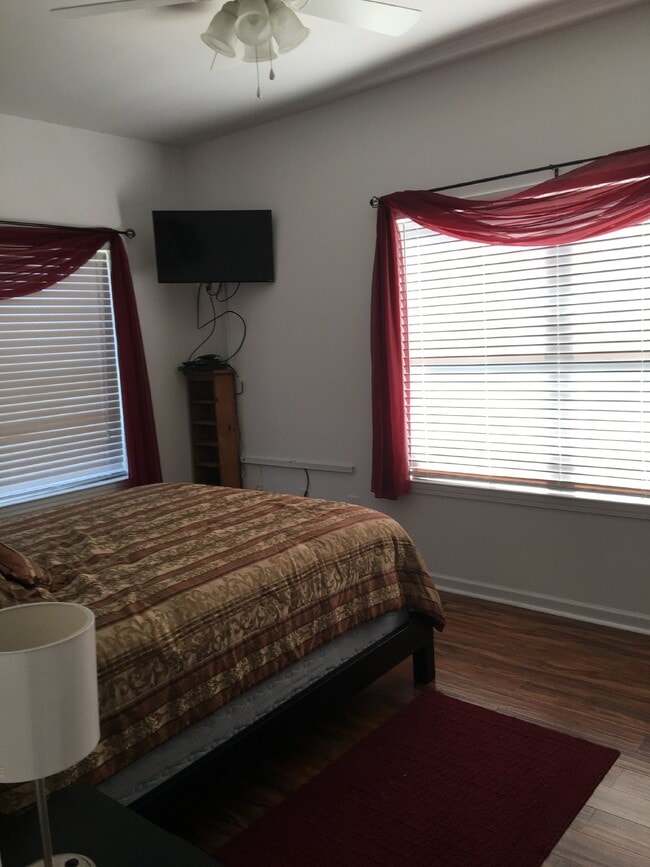 Photo - Great 3/2 Fully Furnished-TDY Welcome!!