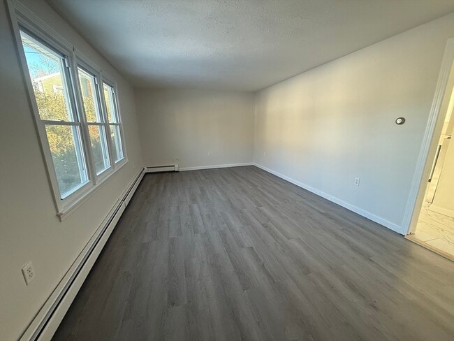 Photo - 11 Julian Ln