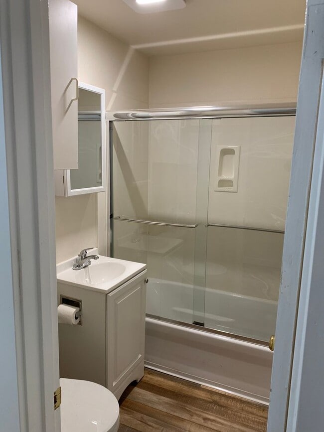Remodeled/ private setting - Remodeled/ private setting House
