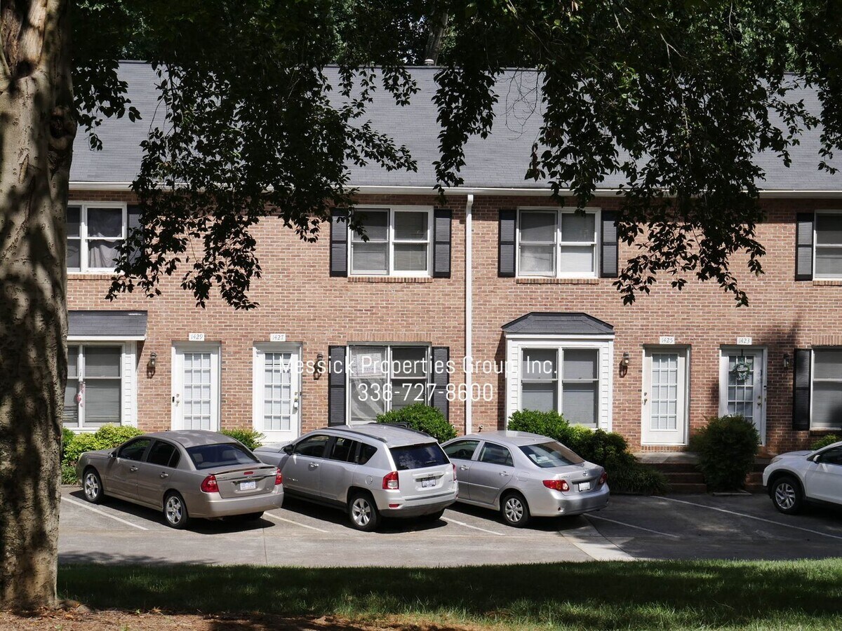 Clemmons near 421! - Clemmons near 421! Condo