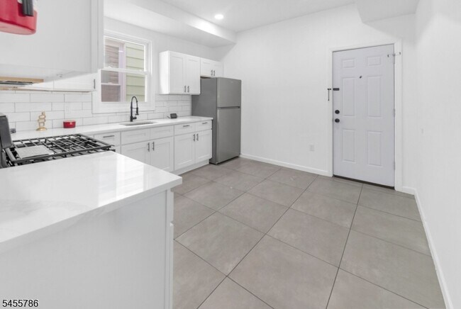 155 Fairmount Ave Unidad 2