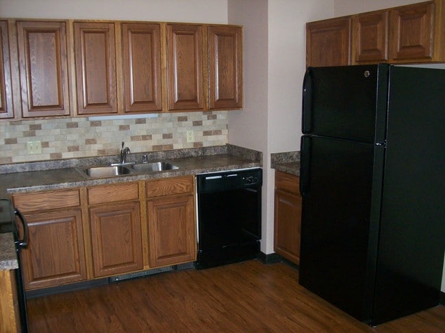 One bedroom Kitchen - Woodfield Commons