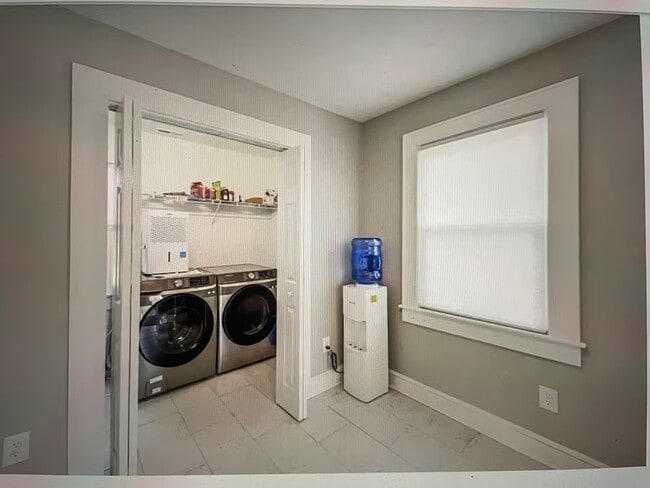 Photo - 226 Evans St