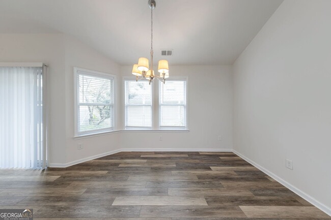 196 Highland Falls Dr