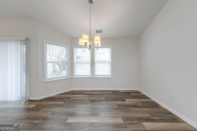 Photo - 196 Highland Falls Dr