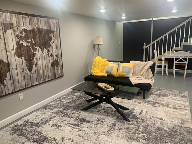 Photo - 2709 Highland Dr