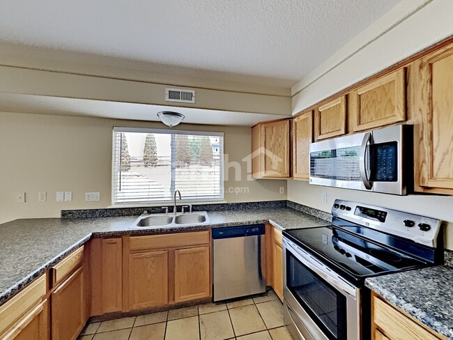 Photo - 3944 Malta St