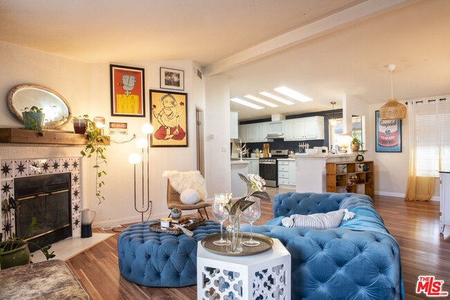 Building Photo - 196 Cherokee