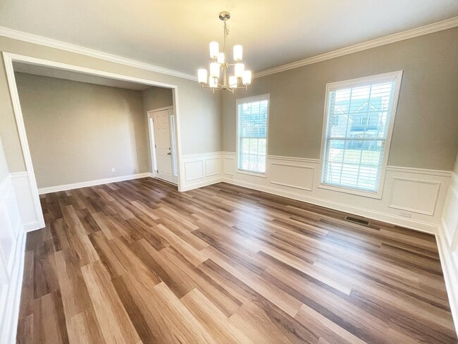 Photo - Gorgeous Newer Construction Home!