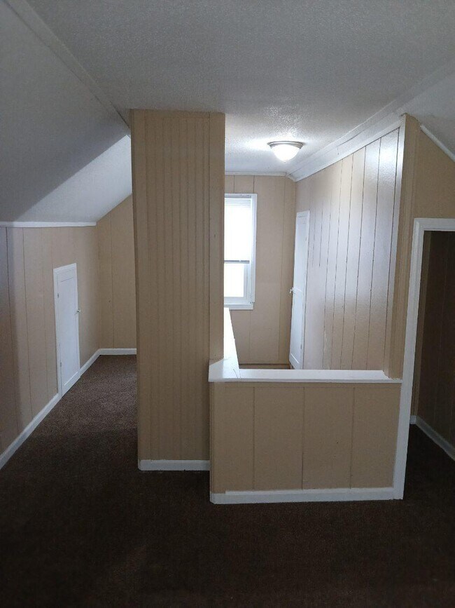 Photo - 12075 Rossiter St