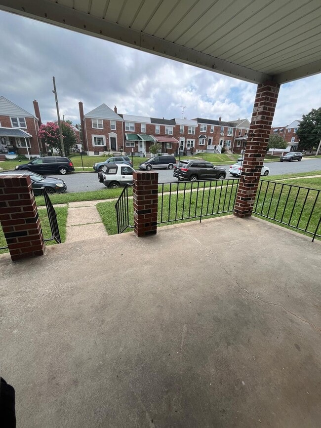 Photo - 7452 Lawrence Rd