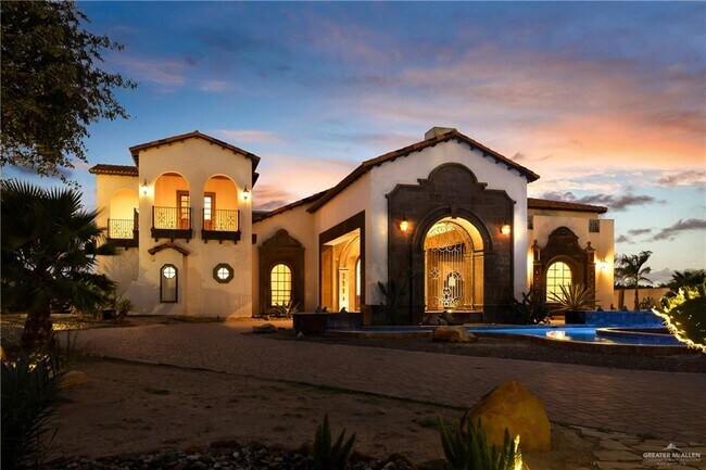 2304 Antigua Dr
