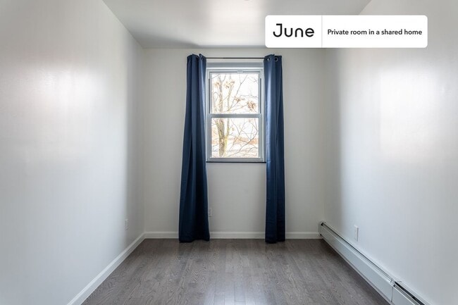 Photo - Room in Shared 4 bed/2 bath home Unidad B