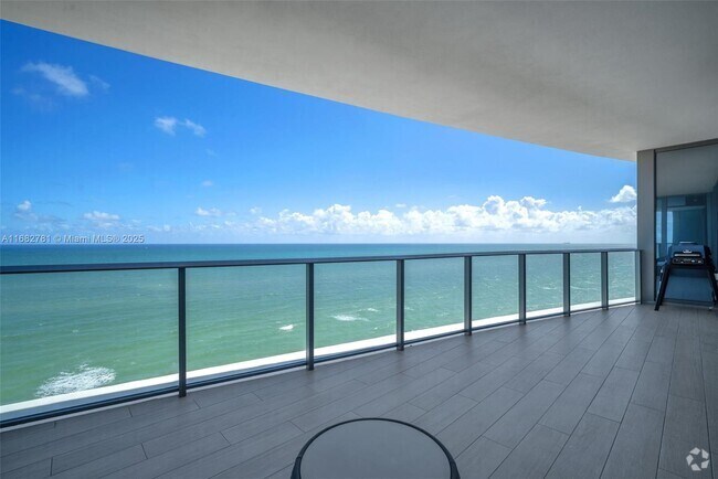 Building Photo - 15701 Collins Ave Unit 1504 Rental