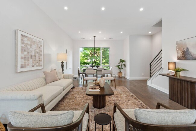 Photo - 801 N 6th St