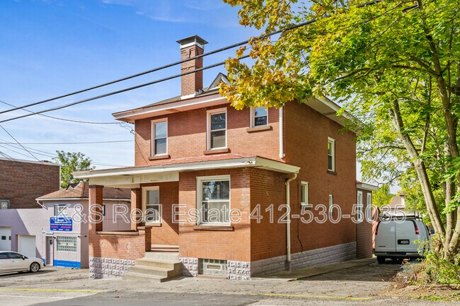 Photo - 2119-2119 Mt Troy Rd