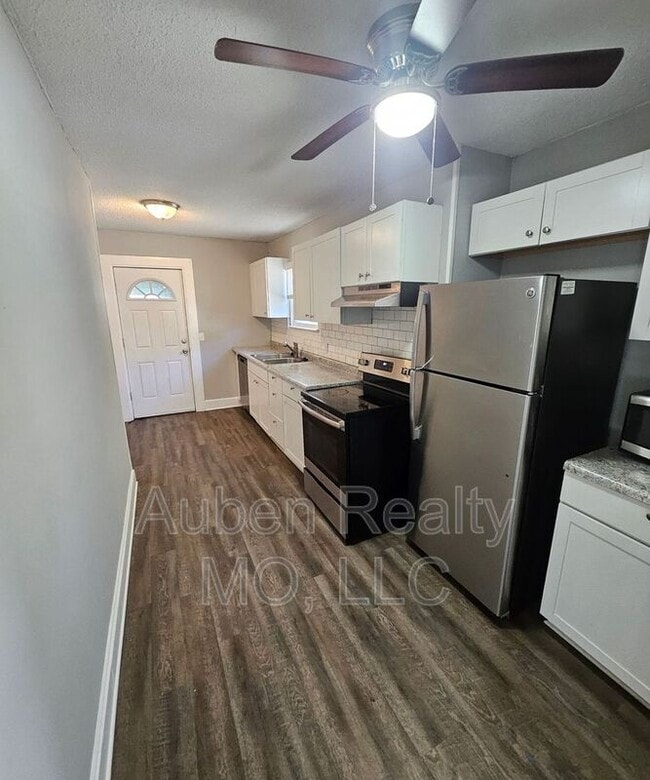 Photo - 1158 E 75th Terrace