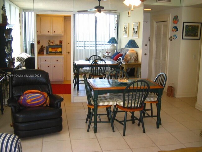 Photo - 3505 S Ocean Dr Unit 921