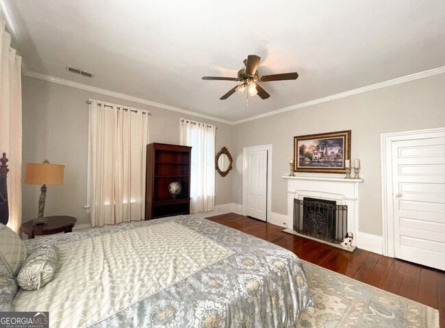 Photo - 305 Orange St