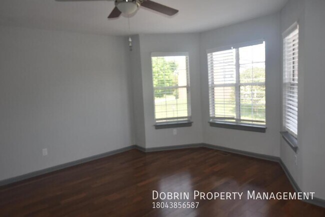 Photo - 1317 Dance St