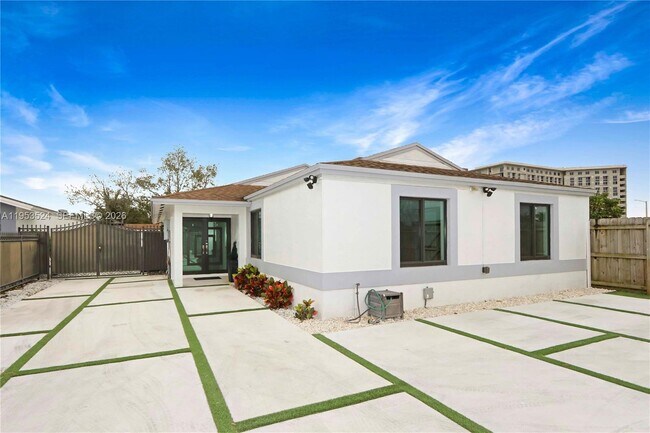 Photo - 21049 SW 118th Ave