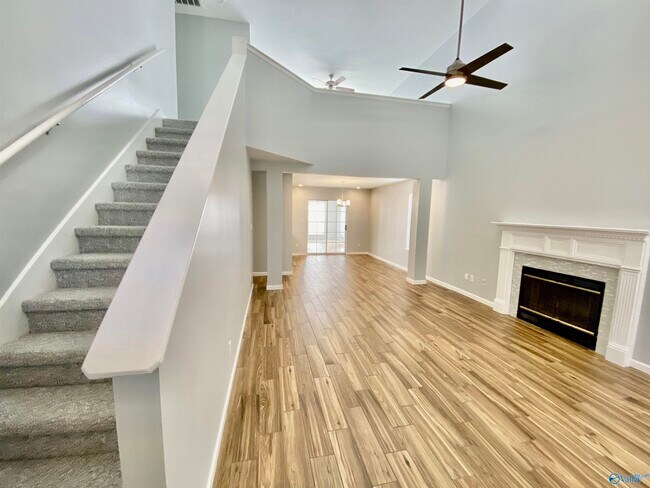 Photo - 304 Harvestwood Ct