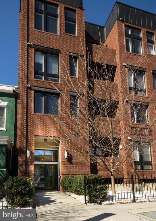 Photo - 245 15th St SE Apartment Unit 405