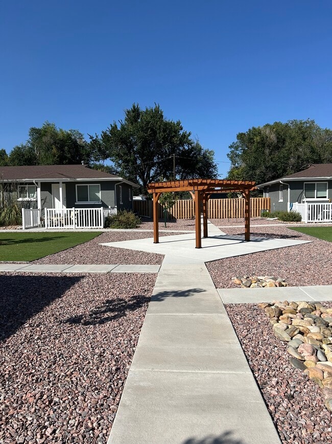 Gazebo - 3438 N Cascade Ave