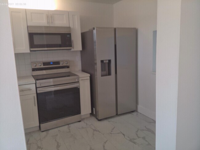 Photo - 9233 SW 8th St Unit 404