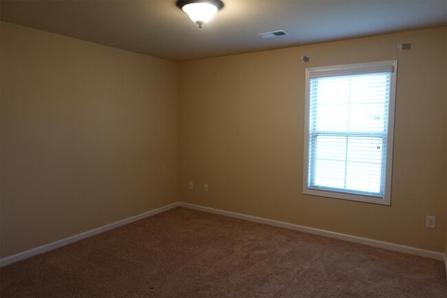 Photo - 340 Aniken Cir