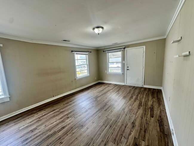 Photo - 1837 Doscher Ave