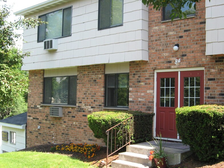 Hamlet Court Apartments For Rent in Rochester, NY
