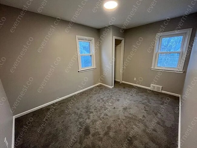 Photo - 84 W Shevlin Ave