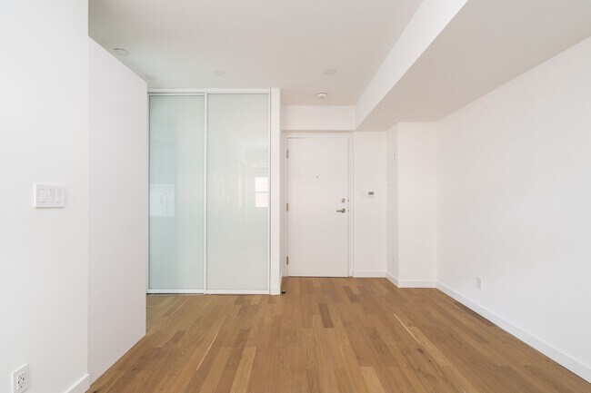 Photo - 160 Huron St Unit 404