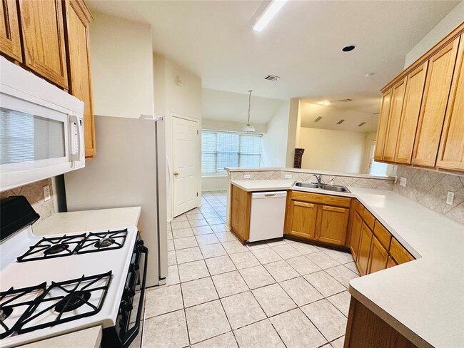 Photo - 1101 Hunter's Creek Dr