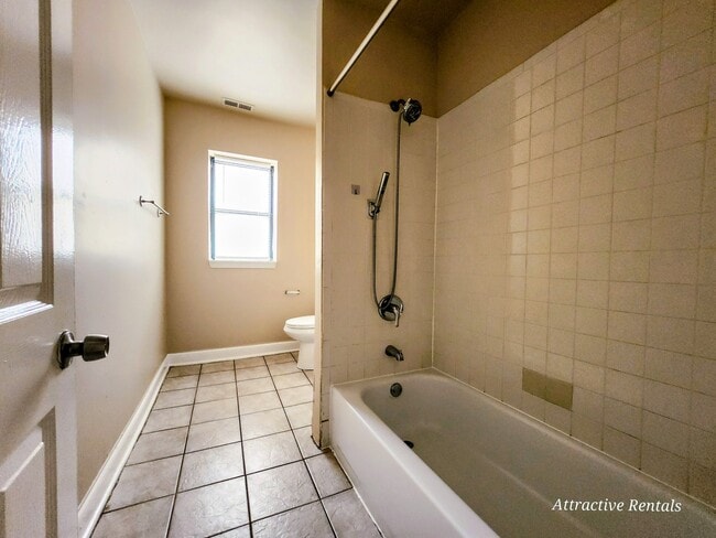 Photo - 4840 W Adams St Unit 2S