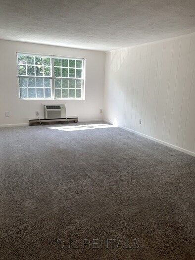 Photo - 2 Viking Ct Unit 14