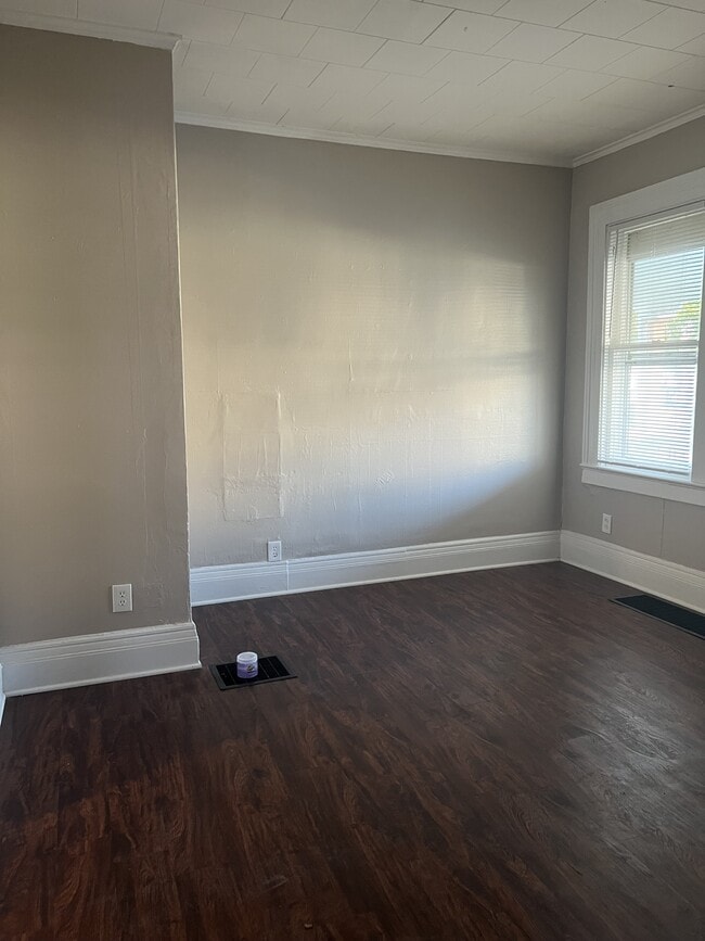 Photo - 367 Hawley St