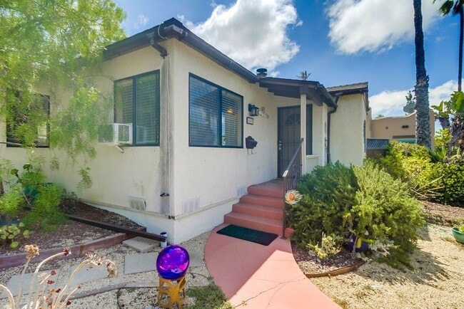 Photo - 4465 Arch St