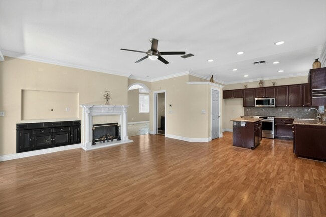 Photo - 6816 Trailride Way