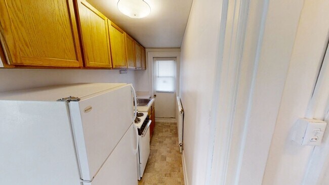 Photo - 105 N Adams St